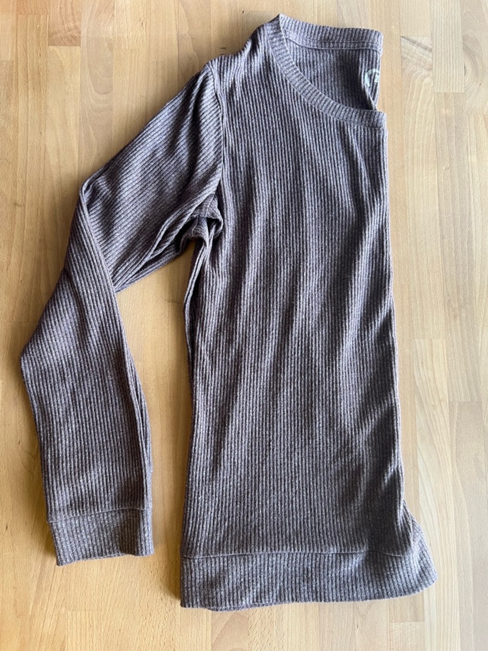 ZYIA Ribbed Boyfriend Sweater in Top in Mauve-Taupe